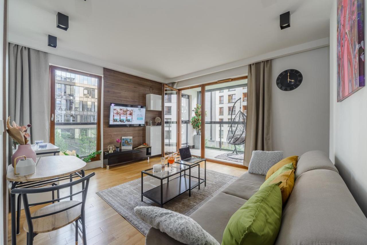Modern Apartments With Access To The Pool Near Rondo Daszynskiego Station ワルシャワ エクステリア 写真