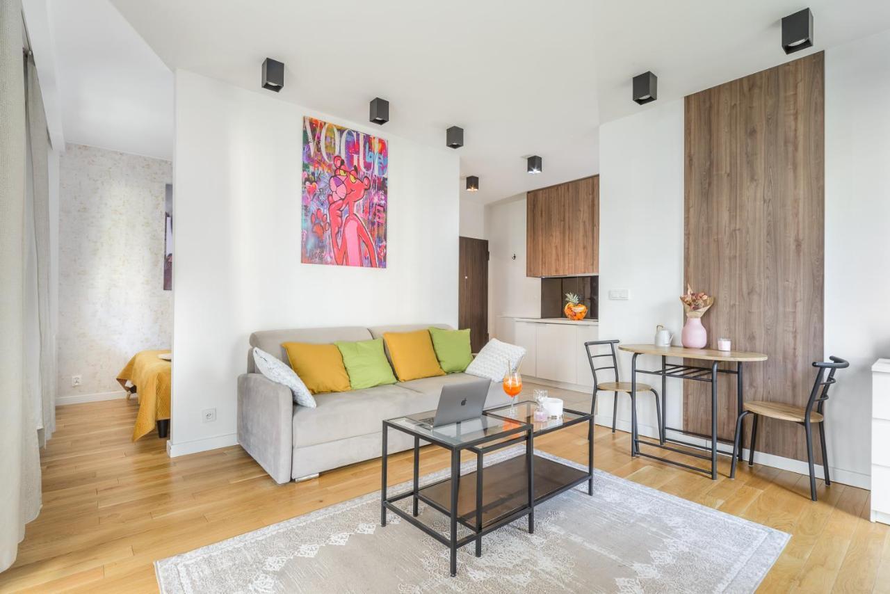 Modern Apartments With Access To The Pool Near Rondo Daszynskiego Station ワルシャワ エクステリア 写真