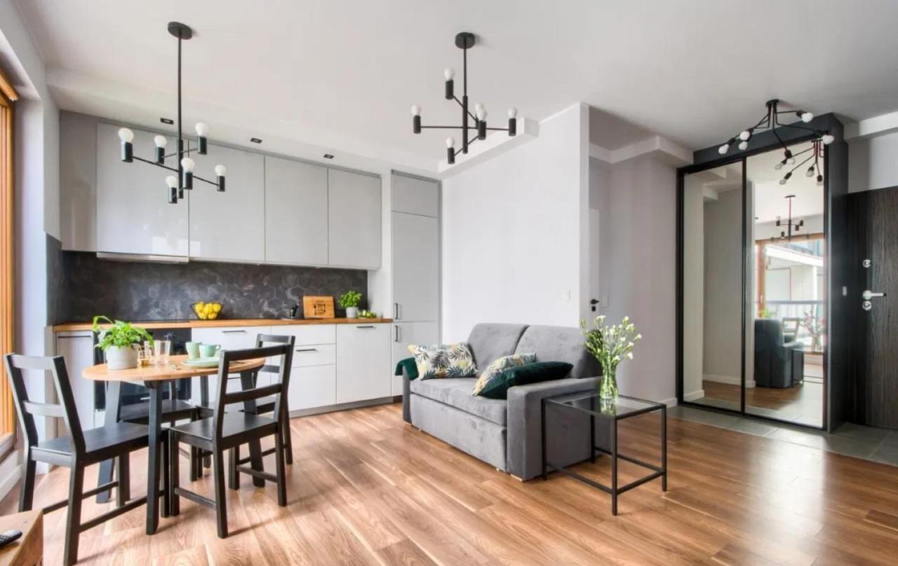 Modern Apartments With Access To The Pool Near Rondo Daszynskiego Station ワルシャワ エクステリア 写真