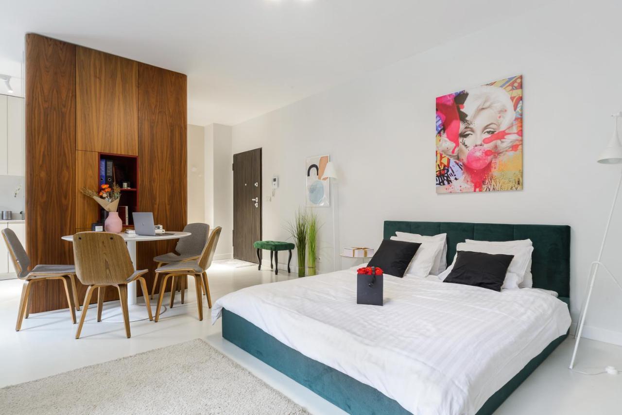 Modern Apartments With Access To The Pool Near Rondo Daszynskiego Station ワルシャワ エクステリア 写真