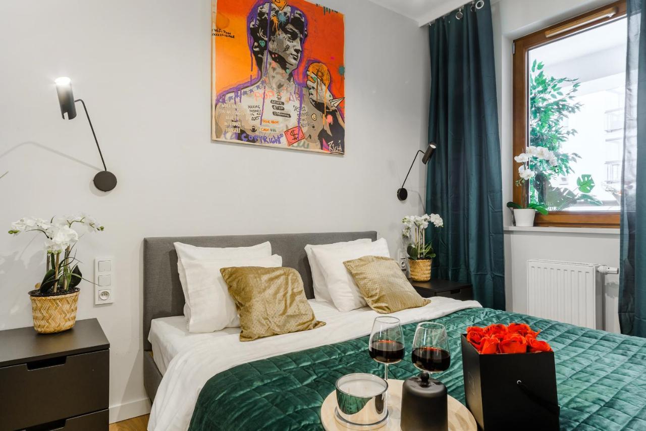 Modern Apartments With Access To The Pool Near Rondo Daszynskiego Station ワルシャワ エクステリア 写真