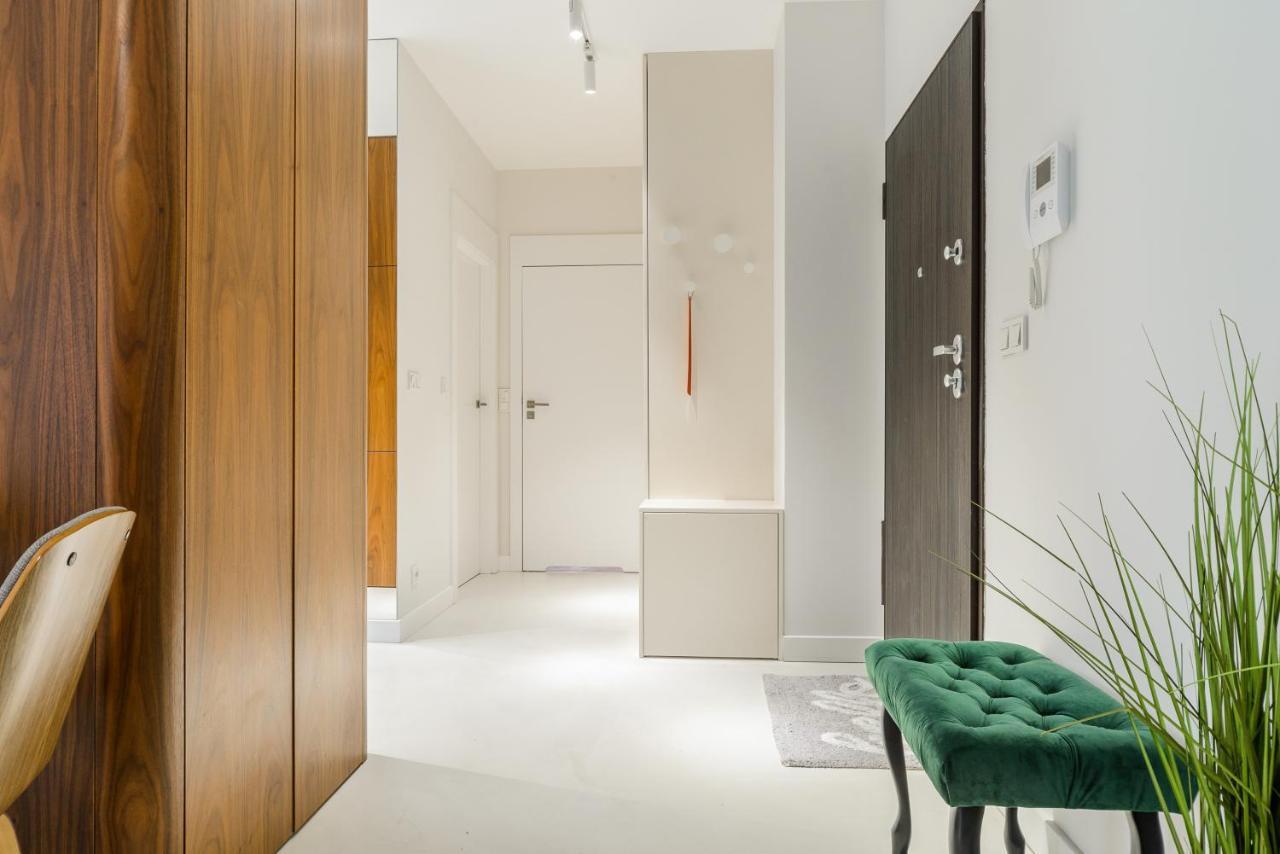 Modern Apartments With Access To The Pool Near Rondo Daszynskiego Station ワルシャワ エクステリア 写真