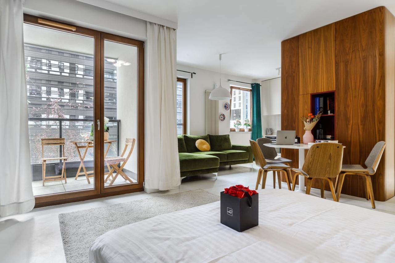 Modern Apartments With Access To The Pool Near Rondo Daszynskiego Station ワルシャワ エクステリア 写真
