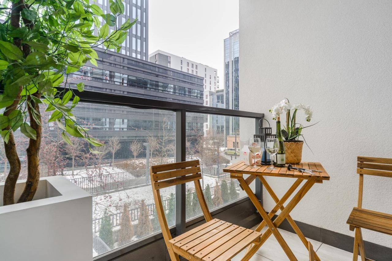 Modern Apartments With Access To The Pool Near Rondo Daszynskiego Station ワルシャワ エクステリア 写真