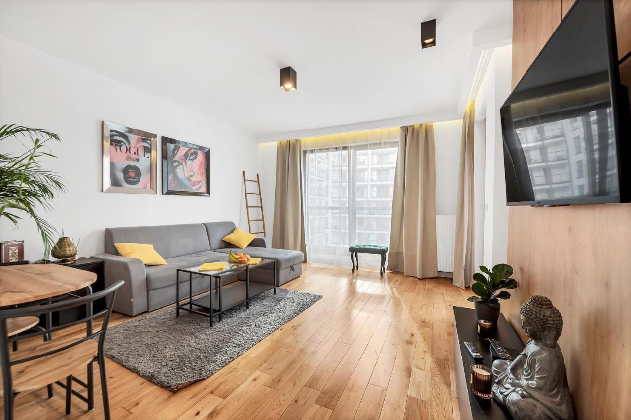 Modern Apartments With Access To The Pool Near Rondo Daszynskiego Station ワルシャワ エクステリア 写真